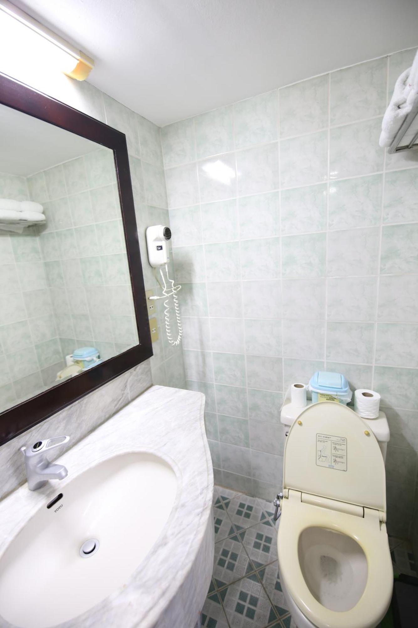 Hotel Asia Cebu Екстериор снимка