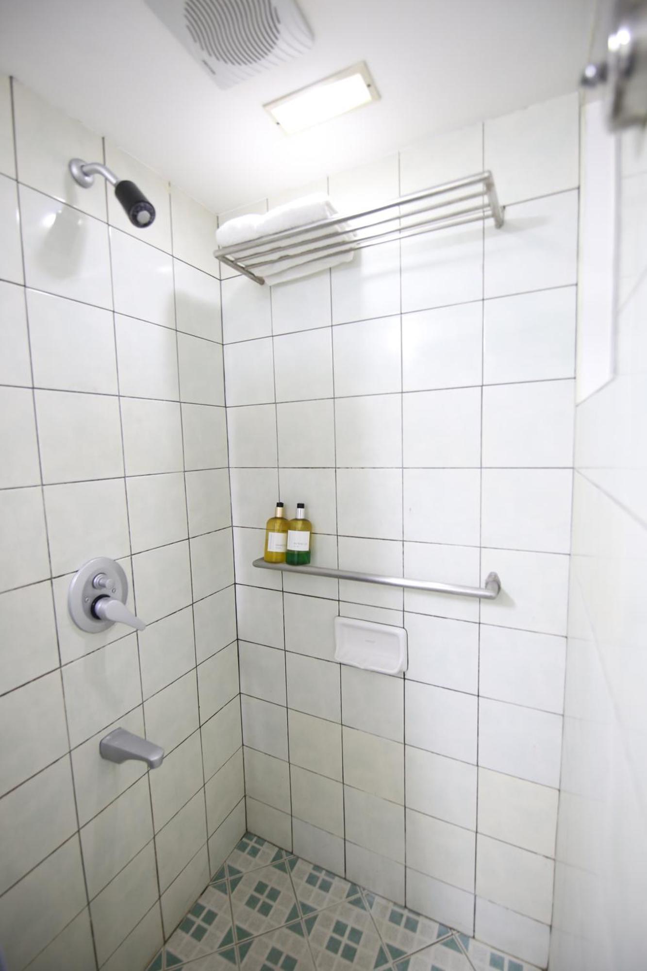 Hotel Asia Cebu Екстериор снимка