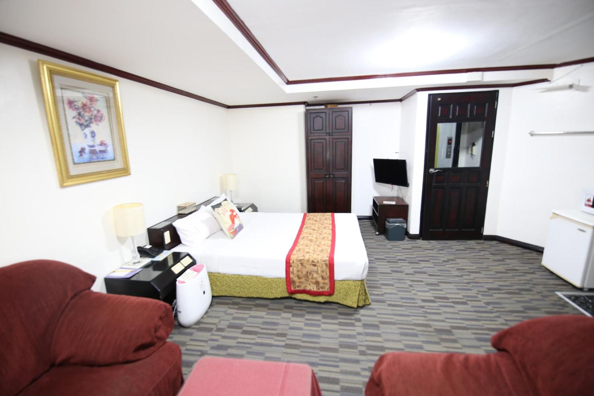 Hotel Asia Cebu Екстериор снимка