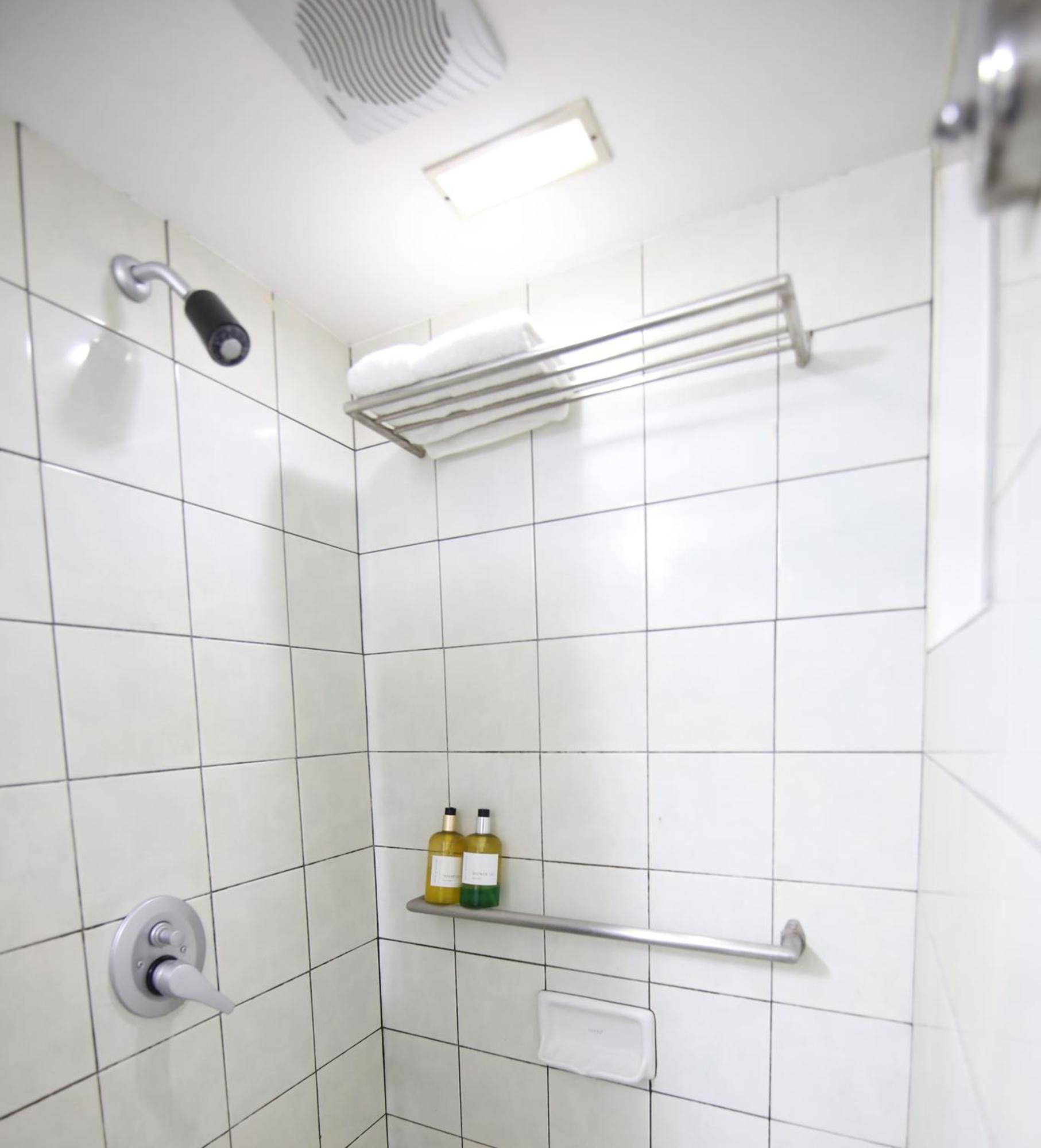 Hotel Asia Cebu Екстериор снимка