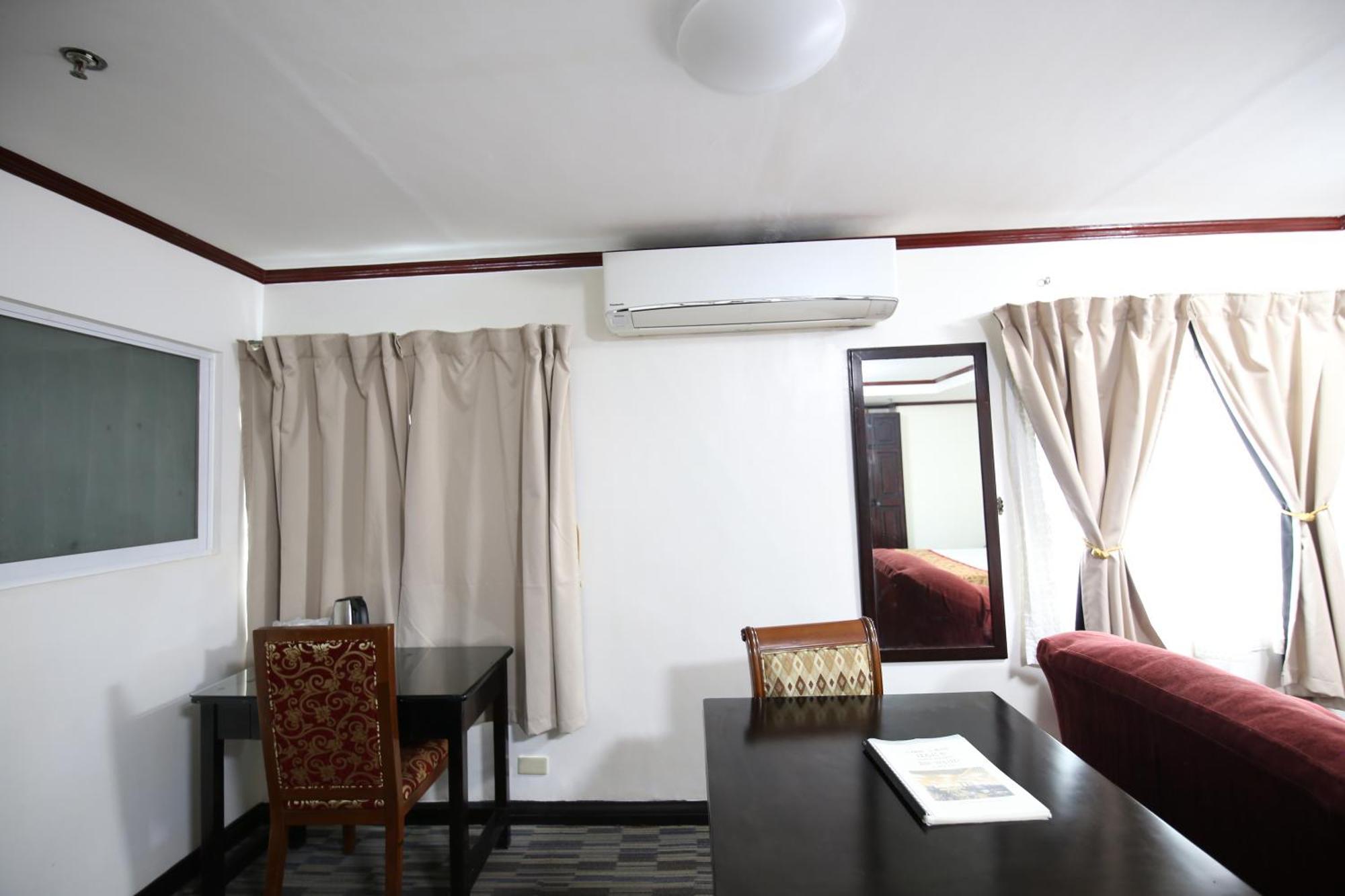 Hotel Asia Cebu Екстериор снимка