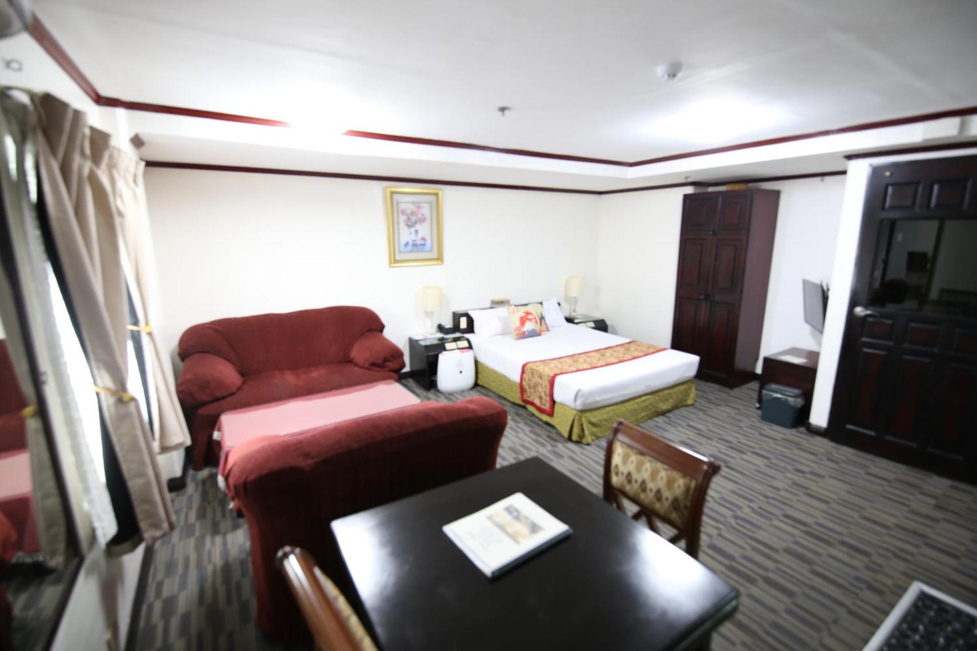 Hotel Asia Cebu Екстериор снимка