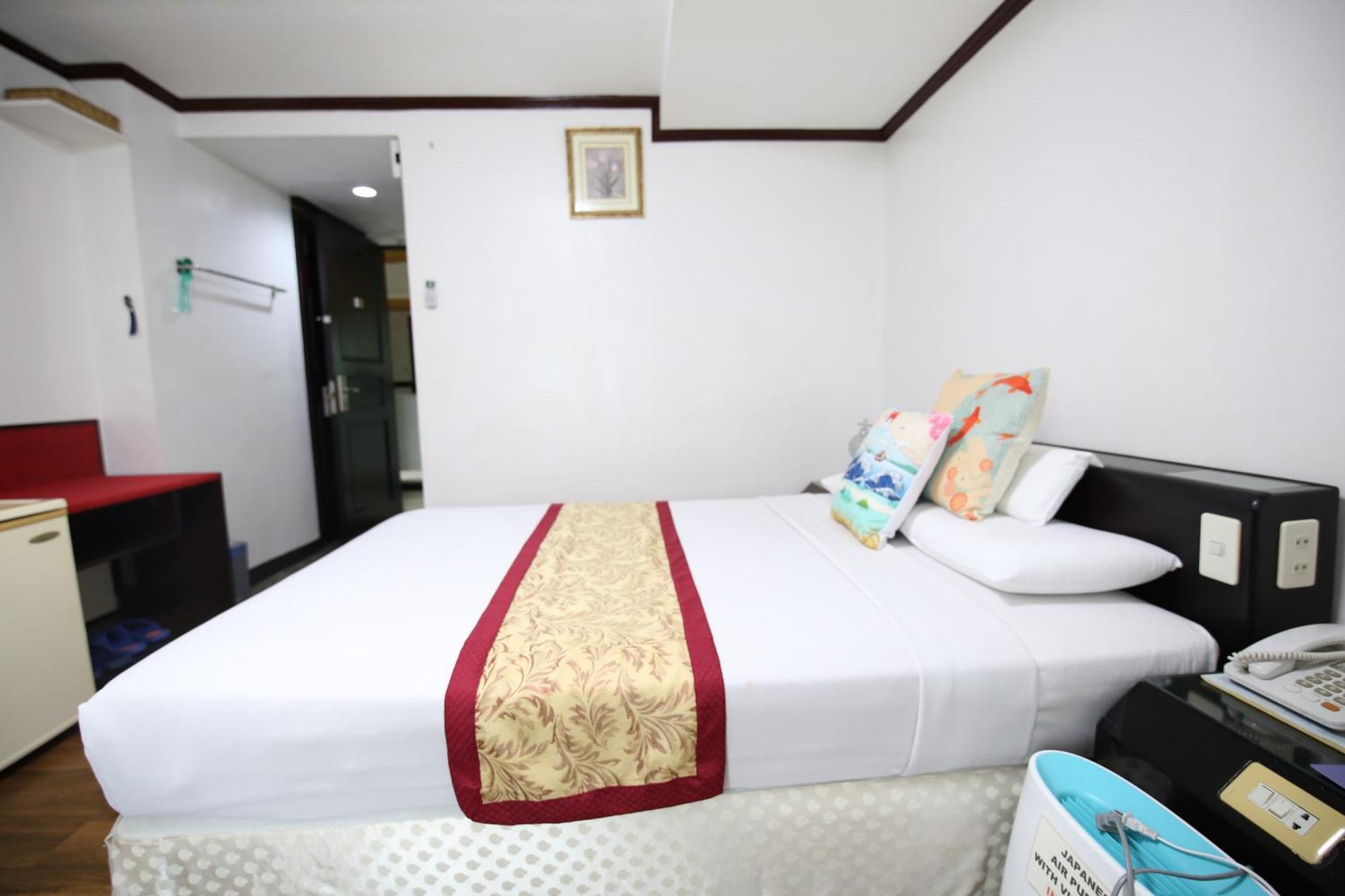 Hotel Asia Cebu Екстериор снимка